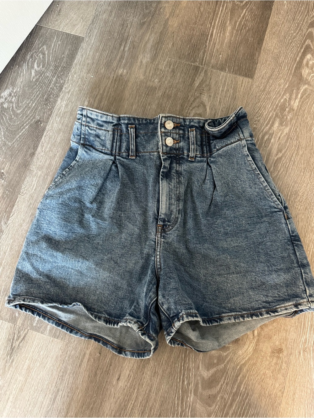 Women’s Express Midi Super High-Rise Denim Shorts - Blue